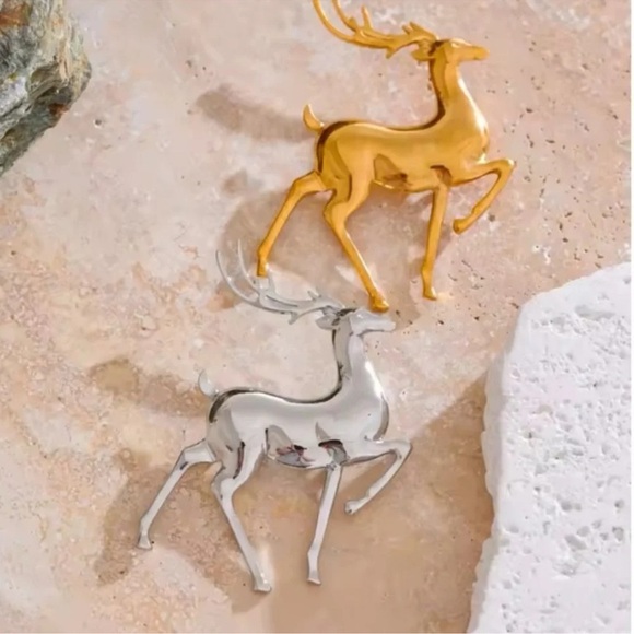 Christmas Reindeer 18K Gold Stainless Steel Waterproof Brooch - Picture 8 of 9